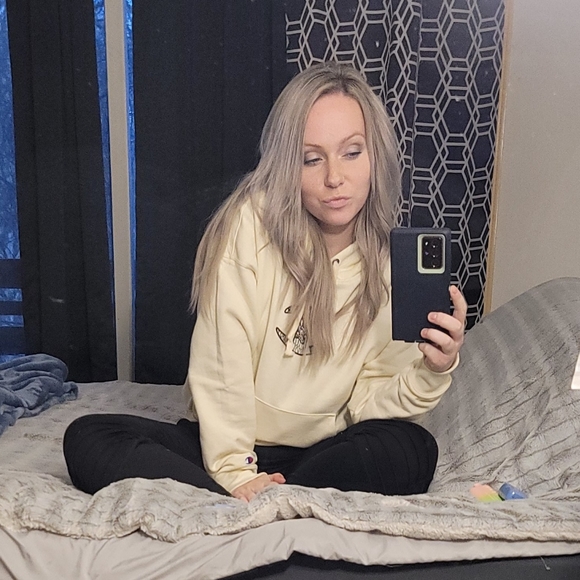 Meet your Posher, Esme. - Picture 3 of 3